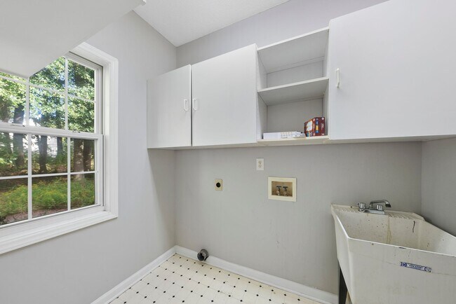 Building Photo - 3135 Lariat Ridge Dr