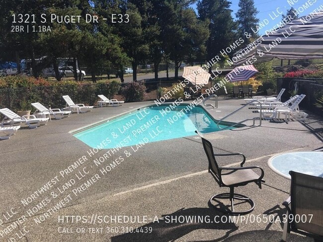 Building Photo - 1321 S Puget Dr