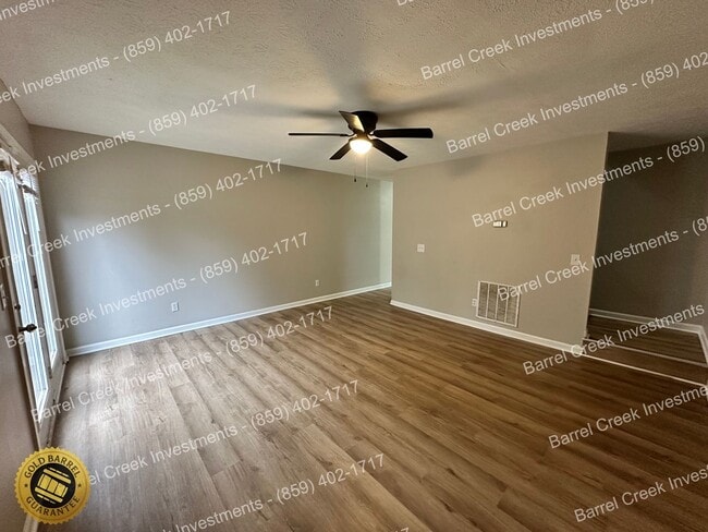Building Photo - 2-Bed 1.5-Bath Townhome