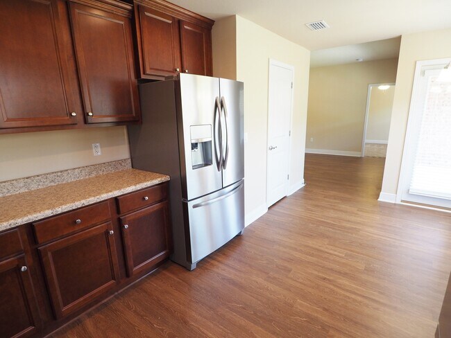 Building Photo - Cozy home in Copperwood Subdivision!