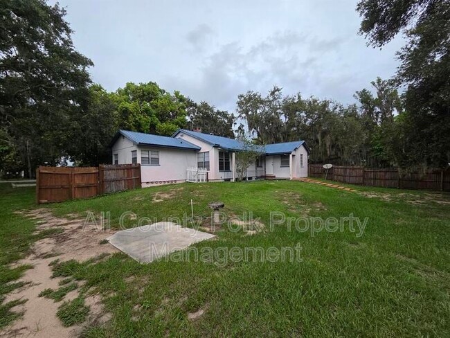 Building Photo - 303 S Palm Ave