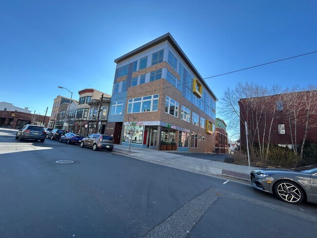Building Photo - 1224 Monroe Ave