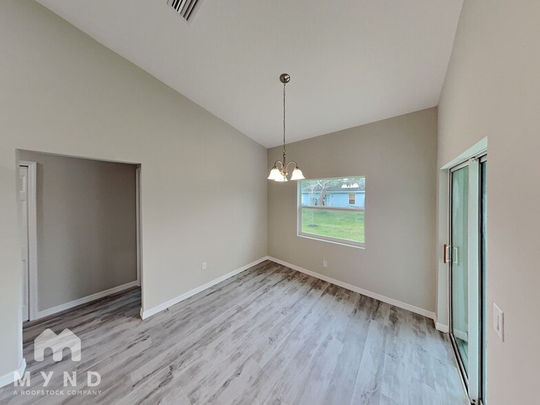 Building Photo - 4619 E Forlano Cir