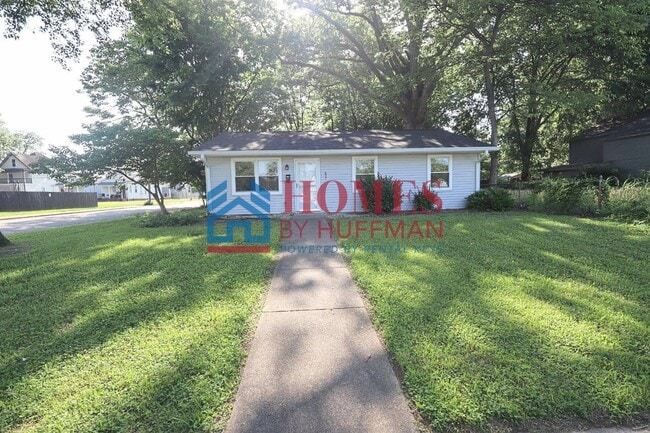 Building Photo - Three Bedroom House | Remodeled & Move in Ready | Deposit Special
