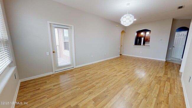 Building Photo - 7990 Baymeadows Cir E