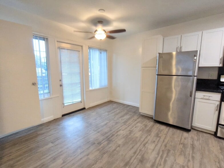 Building Photo - 3827 Girard Ave