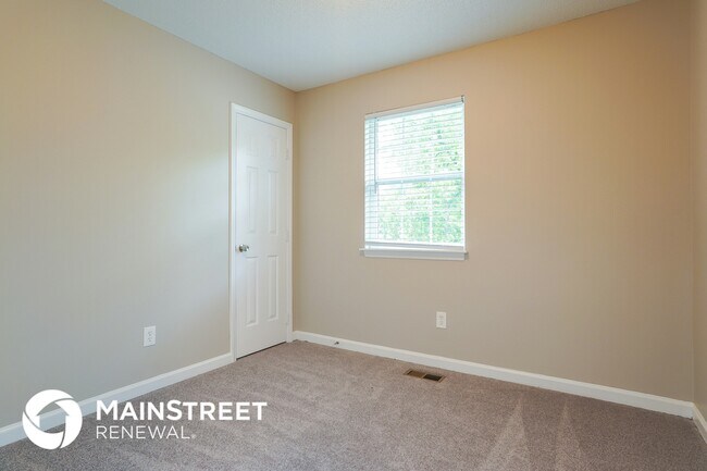 Building Photo - 3020 Olde Birch Dr