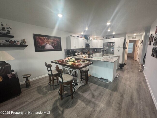 Building Photo - 6891 Clark St