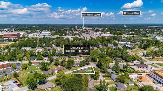 Building Photo - 1202 SW B St