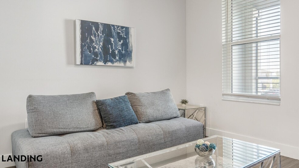 Building Photo - 4950 W Prescott St