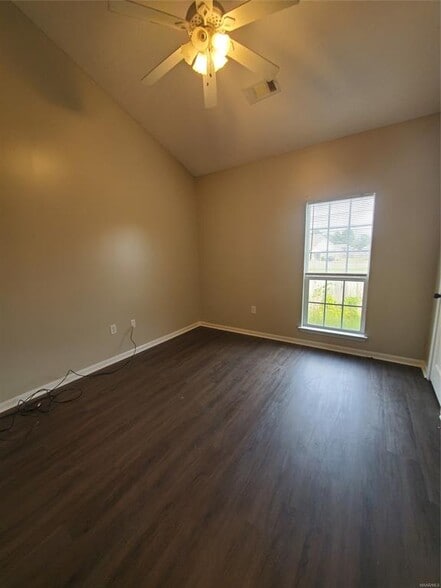 Building Photo - 239 Pine Meadows Cir