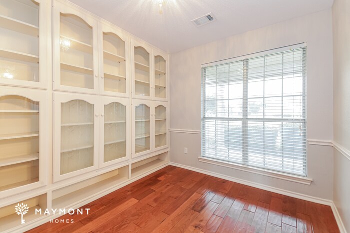 Building Photo - 10598 Bradley Cir