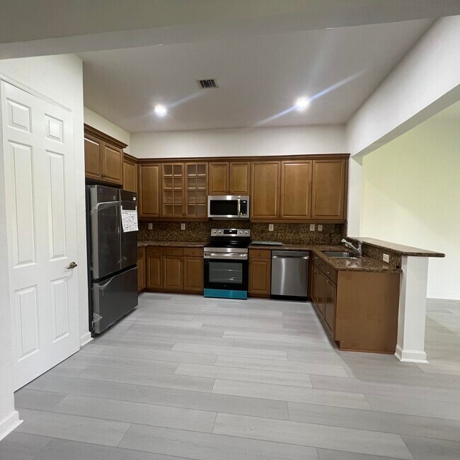 Building Photo - 6074 NW 116th Dr