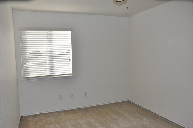 Building Photo - 127 Anderson St