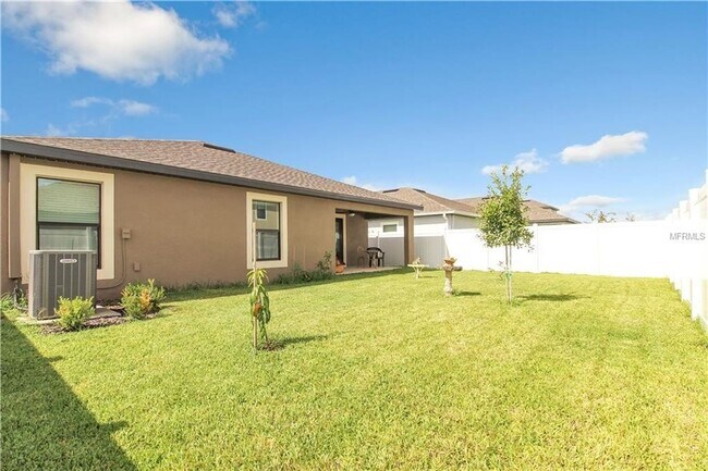 Building Photo - 11910 Winterset Cove Dr