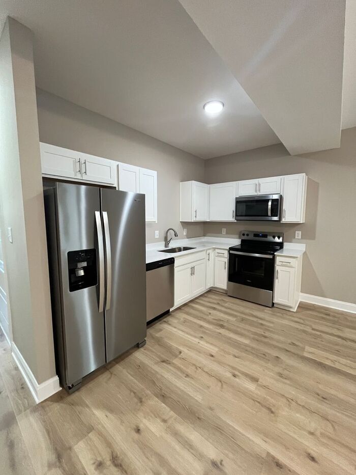 Building Photo - 3385 Polly Dr