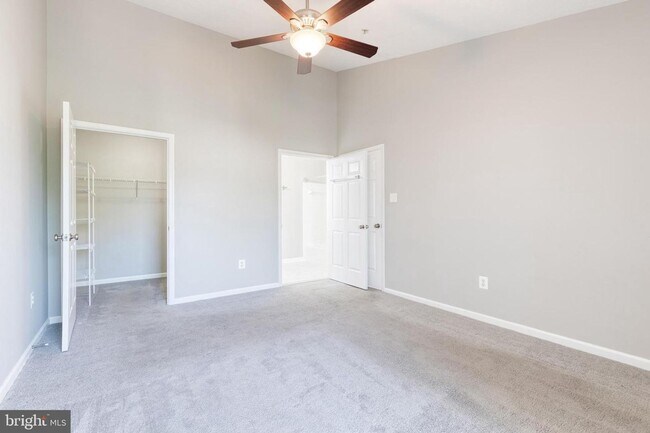 Building Photo - 3021 Hunting Ridge Dr