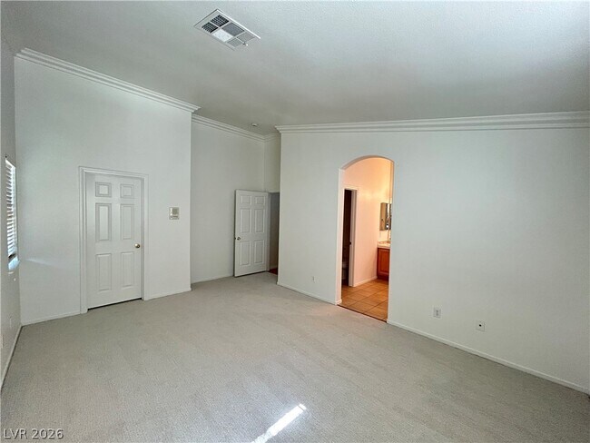 Building Photo - 645 Beresford Ave