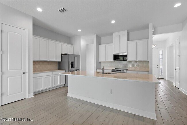 Building Photo - 1741 Sandy Creek Pkwy