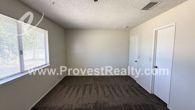 Building Photo - 11045 Kiowa Rd