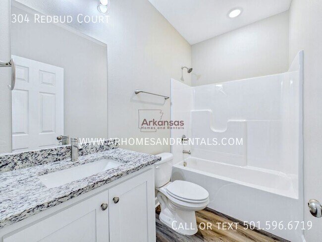 Building Photo - 304 Redbud Ct
