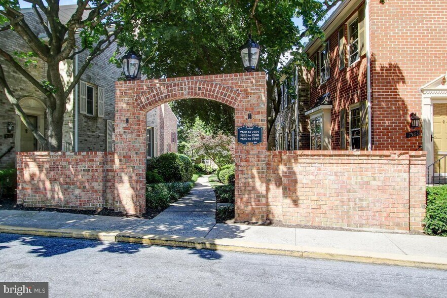 Building Photo - 7530 Westlake Ter