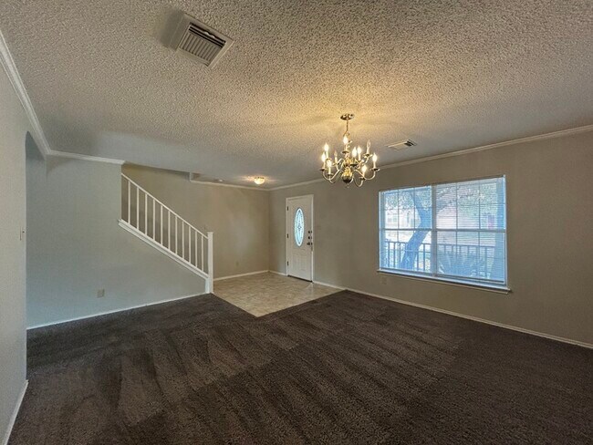 Building Photo - 407 Bluegrass Creek