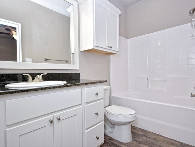 Building Photo - 3503 Summerway Dr