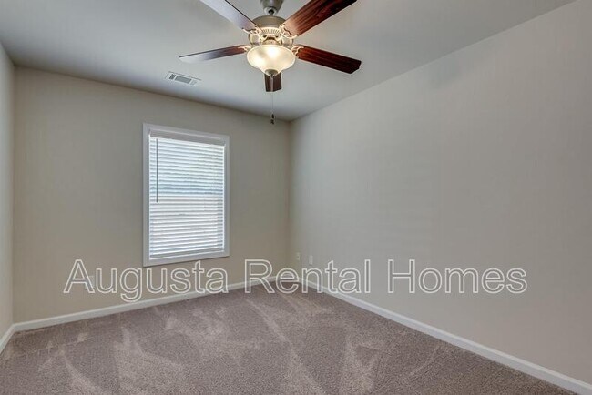 Building Photo - 2507 Otter Run