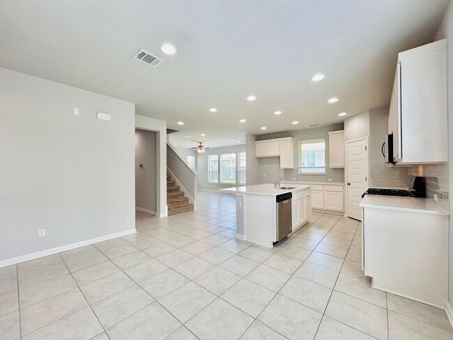 Building Photo - 1156 Capra Ln
