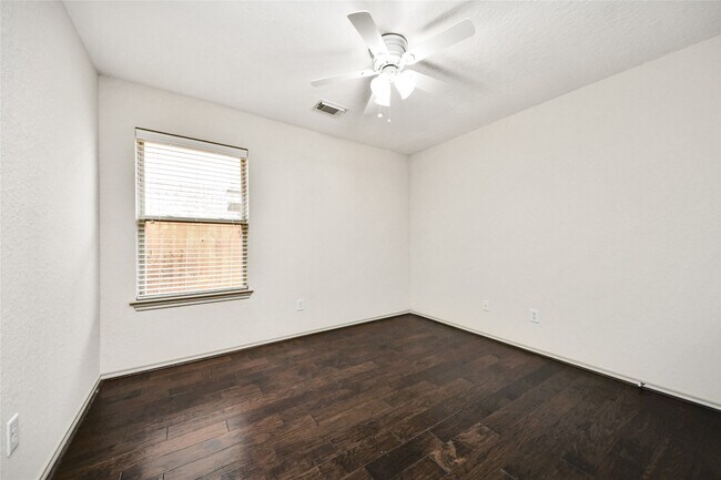 Building Photo - 26131 Travis Brook Dr