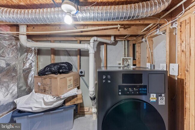 Building Photo - 2503 Lemontree Terrace