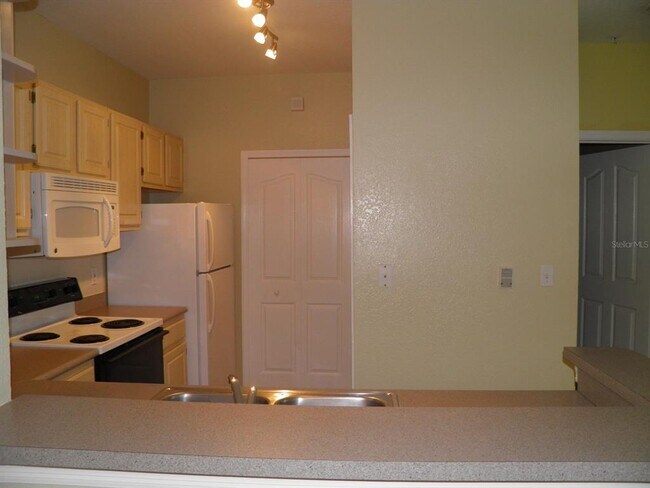 Building Photo - 8907 Legacy Ct