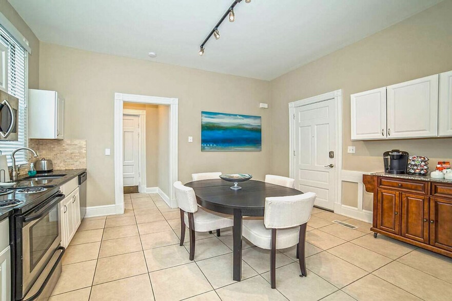 Building Photo - 1104 Cross Ln