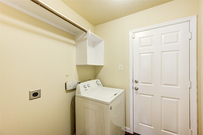 Building Photo - 15531 Kiplands Bend Dr
