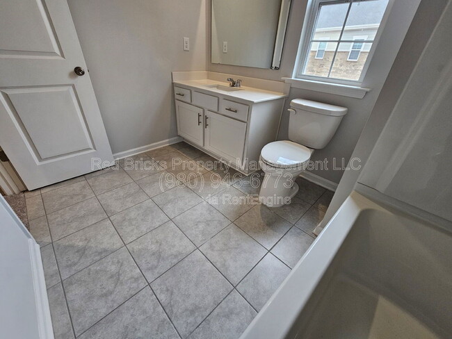 Building Photo - 7828 Nelson Rd