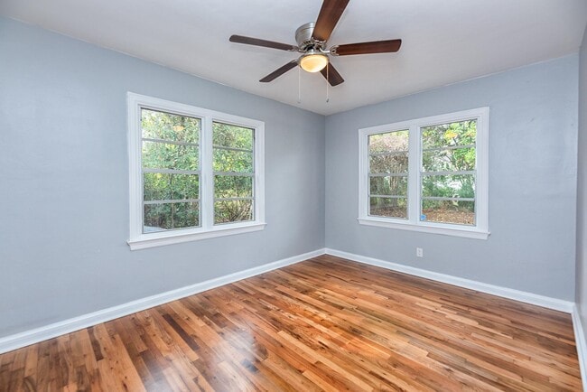 Building Photo - 2058 Thomasville Rd
