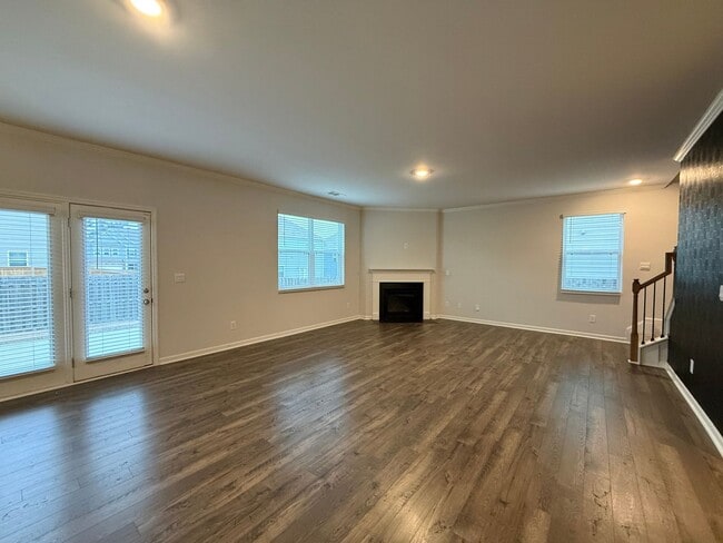 Building Photo - Beautiful and Spacious 5BR 4.5BA Home w/ Full Appliance Kitchen • Garage in Fairburn