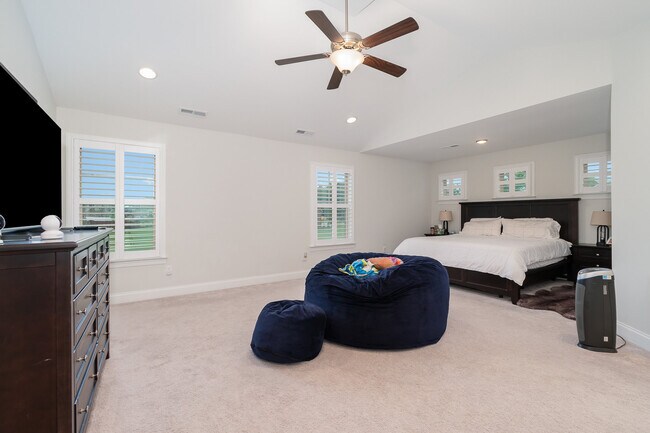 Building Photo - 6006 Tanoak Ct