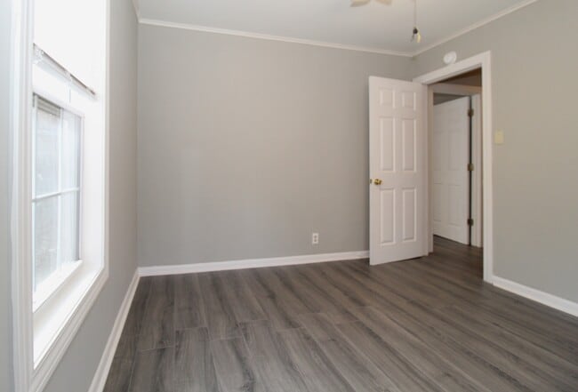 Building Photo - 2418 W Wedington Dr