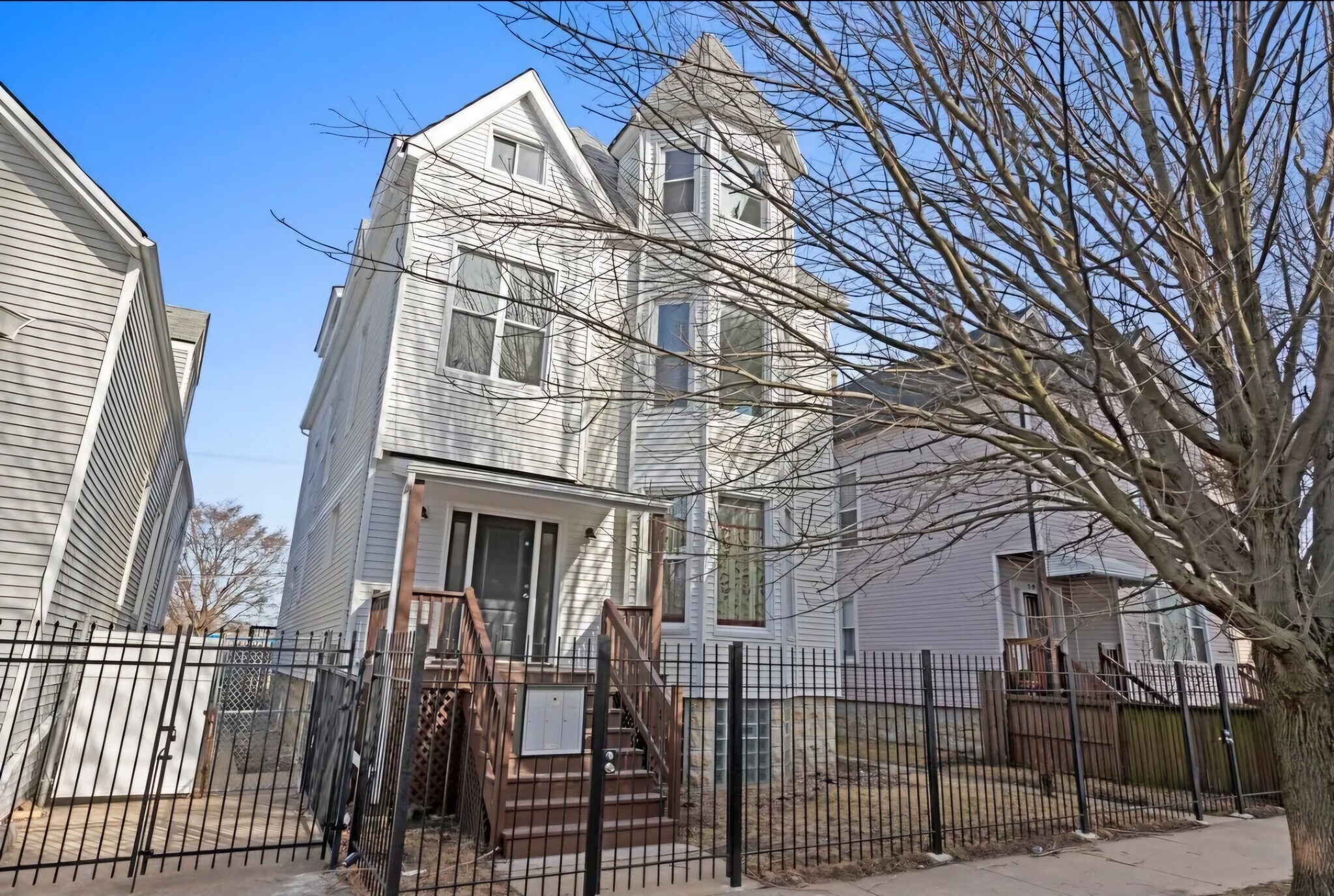 Building Photo - 5849 S Princeton Ave
