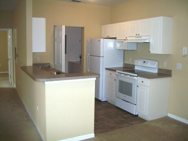 Building Photo - 823 Grand Regency Pointe