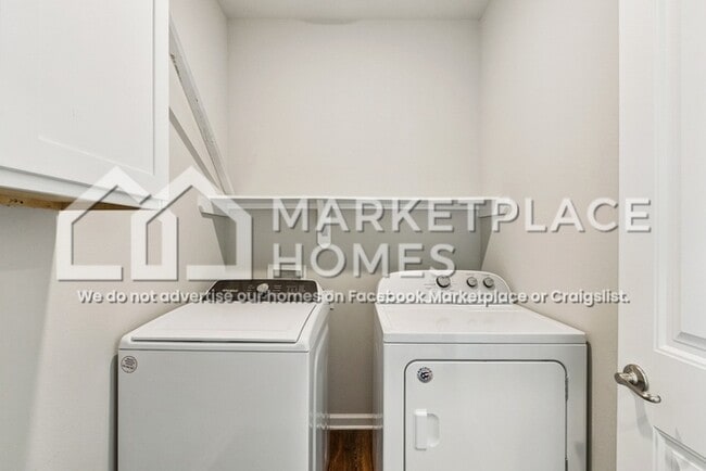 Building Photo - 5755 Oak Trace Dr