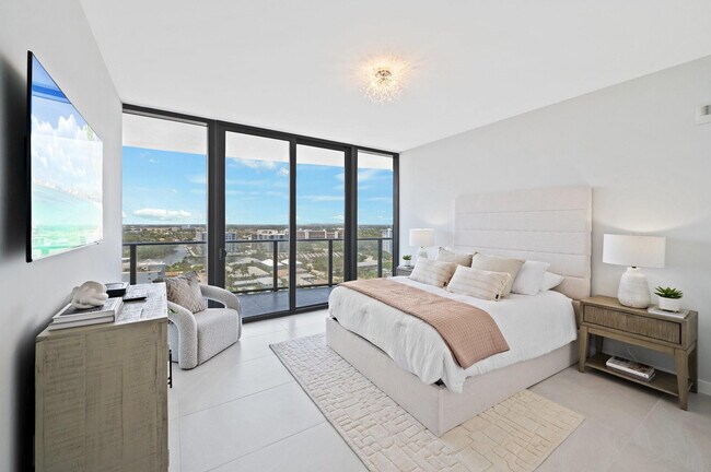 Building Photo - 1116 N Ocean Blvd