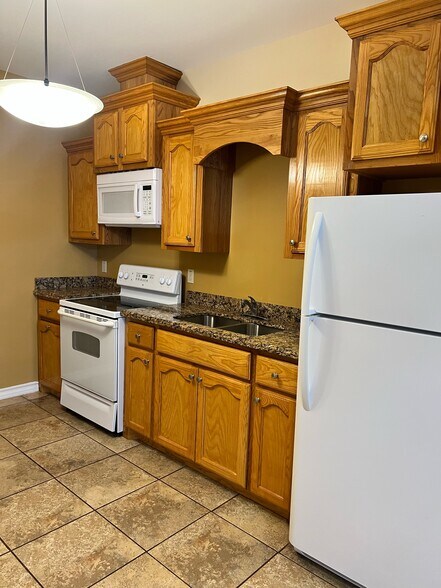 Building Photo - 12 Chaparral St