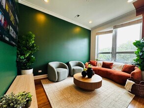 Building Photo - 1249 W Madison St