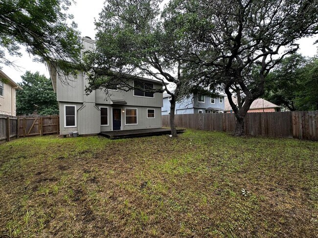 Building Photo - 6106 La Naranja Ln
