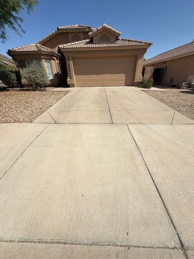 Building Photo - 3bedrom 2 bath
