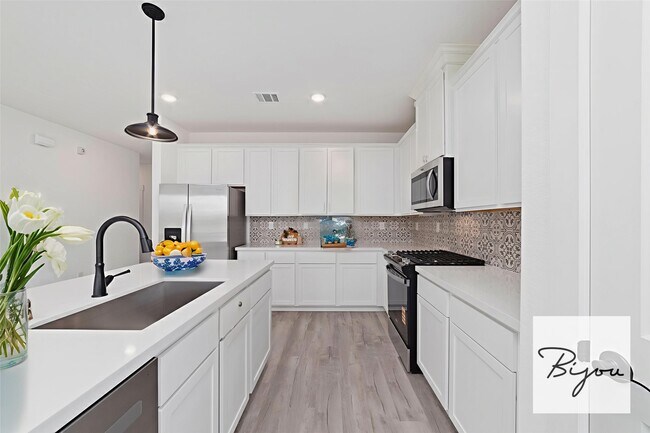 Building Photo - 2232 Sonder Shr Dr