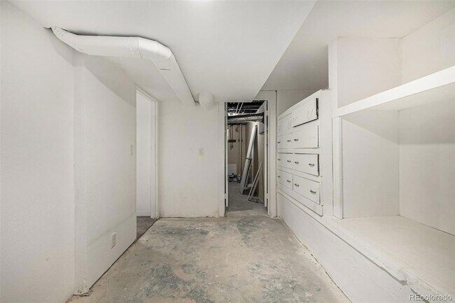 Building Photo - 1409 S Clermont St